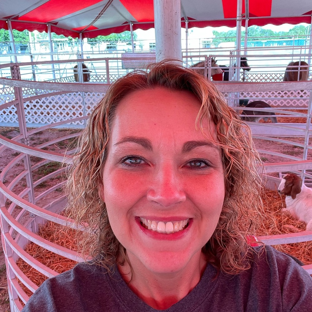 Meet your Posher, Nicole